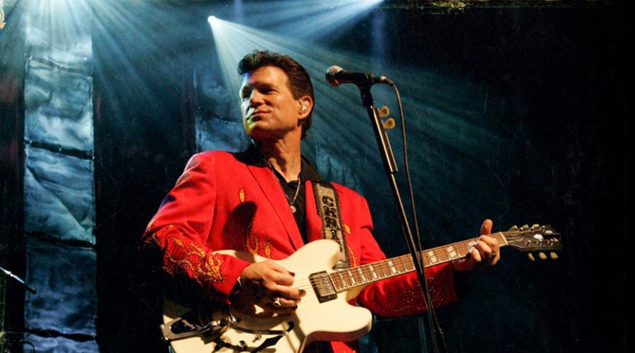 Após 28 anos, “Wicked Game”, de Chris Isaak, lidera uma parada da Billboard