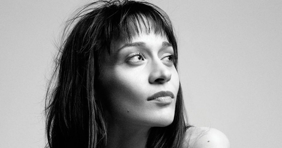 Fiona Apple faz nova versão para “The Whole of the Moon”, do The Waterboys