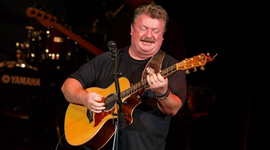 Joe Diffie, estrela da música country dos Estados Unidos, morre de COVID-19