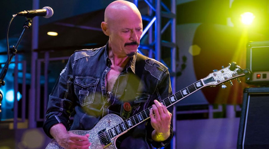 Morre aos 70 anos o guitarrista e produtor Bob Kulick