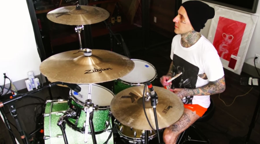 Travis Barker, do Blink-182, revela que vai iniciar parceria com Post Malone