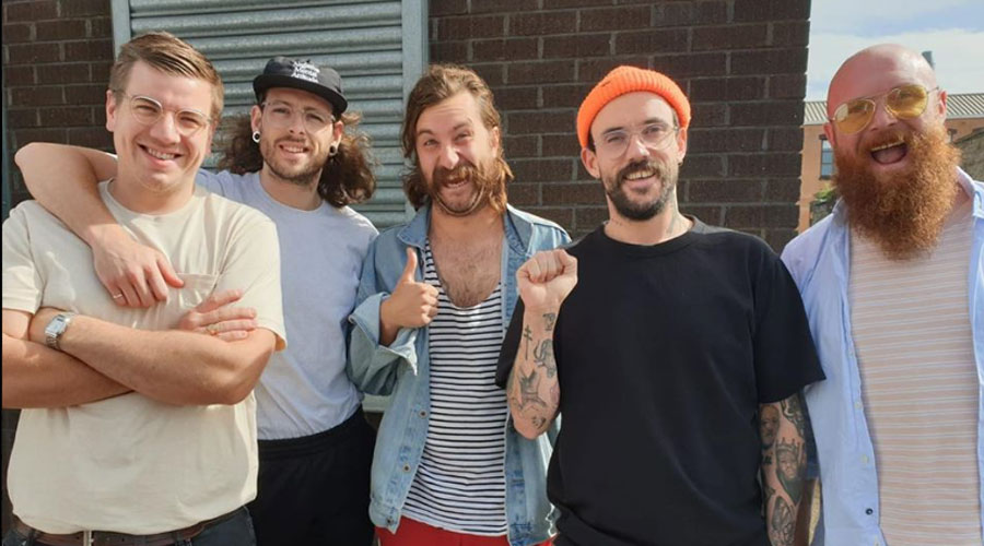 IDLES anuncia novo álbum; veja clipe do single de estreia