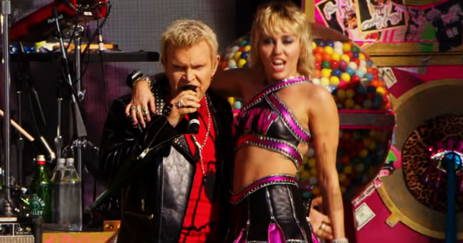 Miley Cyrus recruta Billy Idol e Joan Jett para show especial no Super Bowl