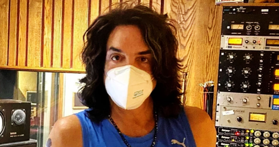 Paul Stanley testa positivo para covid e Kiss cancela show nos EUA