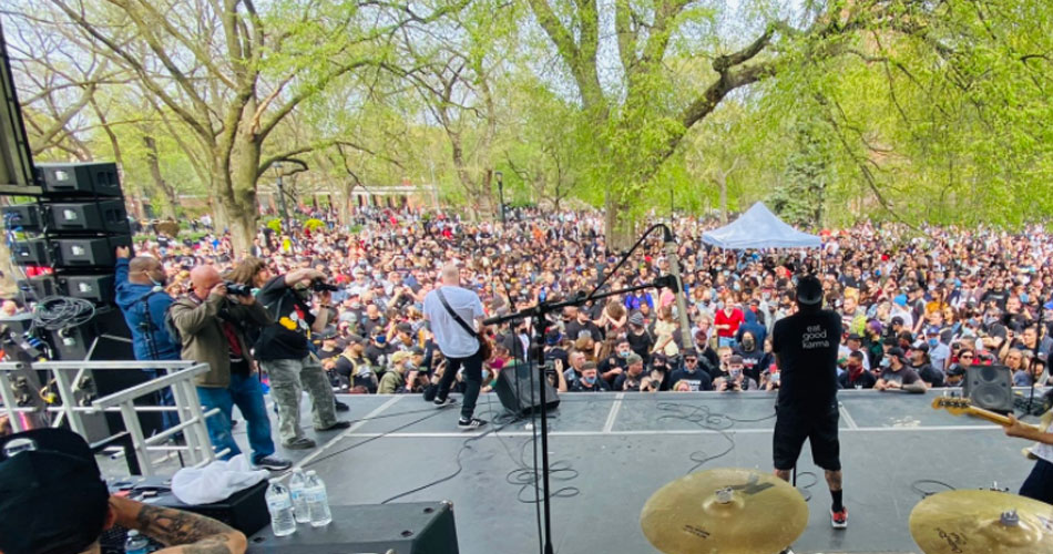 Festival de hardcore reúne 3 mil pessoas em parque de Nova York