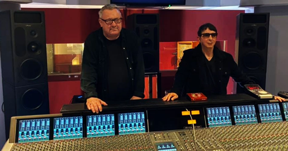 Soft Cell estreia novo single; ouça “Heart Like Chernobyl”