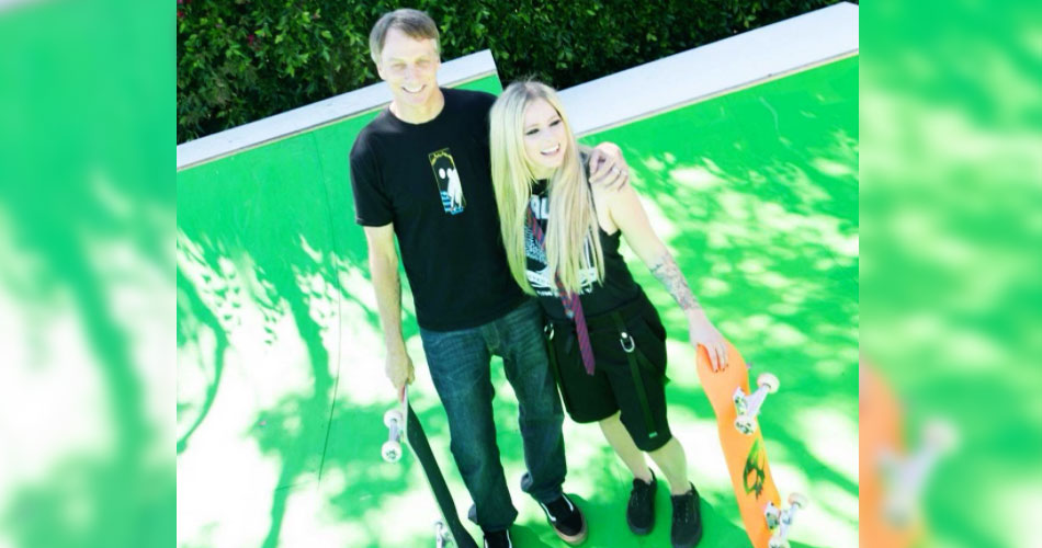 “Sk8r Boi”: Avril Lavigne estreia no TikTok com o skatista Tony Hawk