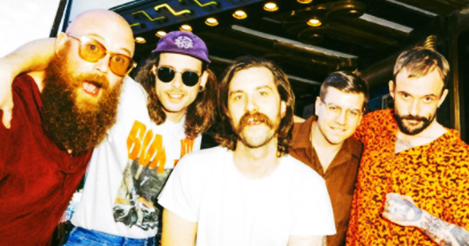 IDLES libera novo single; confira videoclipe de “Gift Horse”