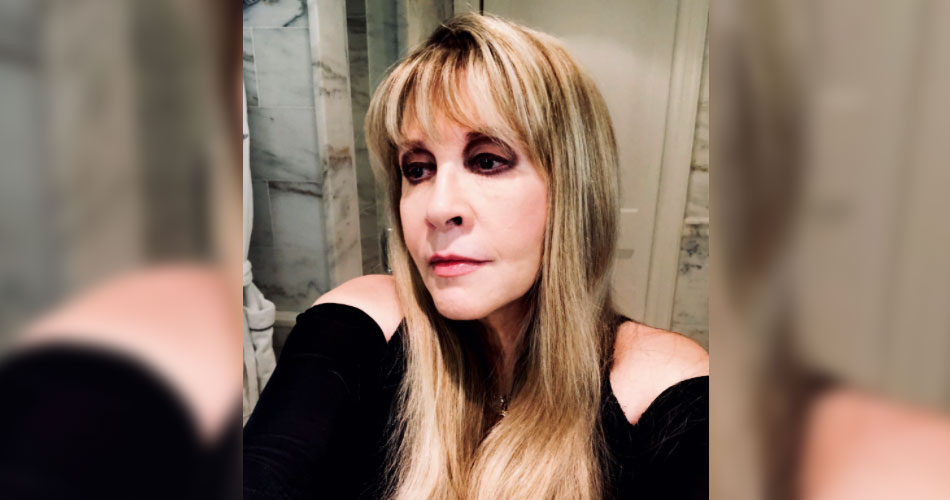 Com medo de contrair covid, Stevie Nicks cancela turnê pelos Estados Unidos