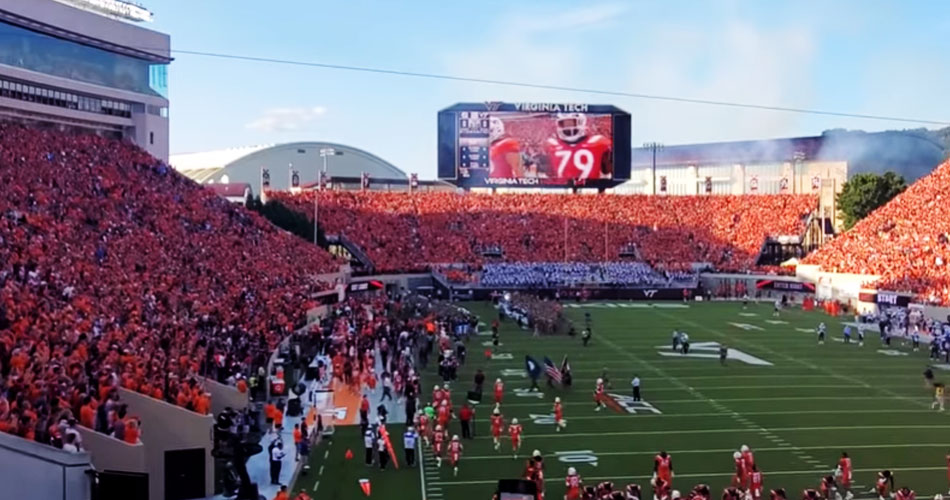 Torcida cria “terremoto” ao cantar “Enter Sandman”, do Metallica