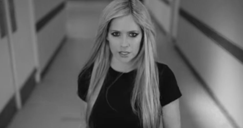 Avril Lavigne entrega versão cover de “Hello”, da Adele