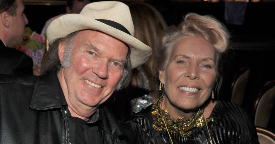 Joni Mitchell se une a Neil Young em campanha contra o Spotify