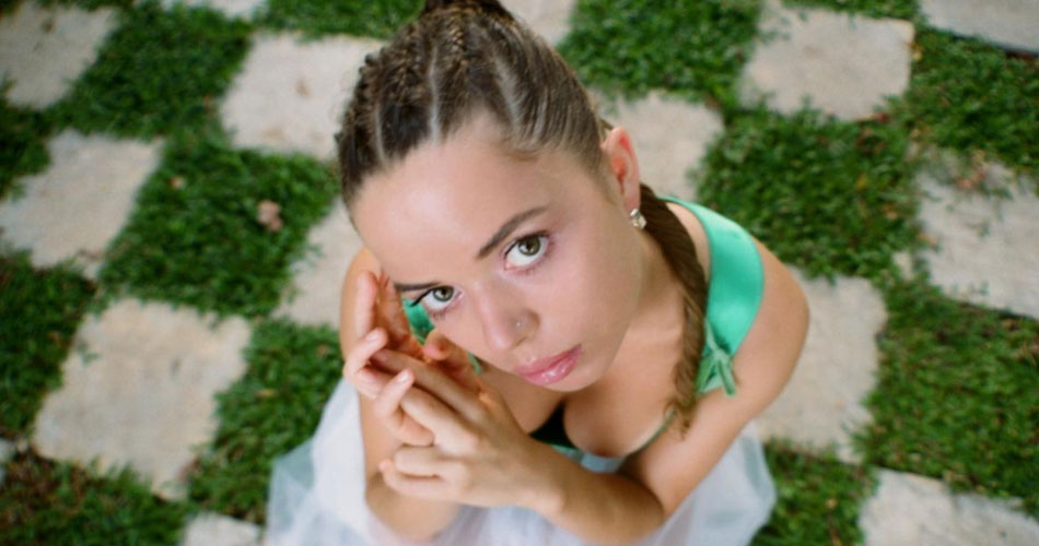 Nilüfer Yanya compartilha vídeo do single “anotherlife”