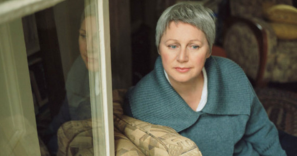 Elizabeth Fraser, do Cocteau Twins, lança sua primeira nova música em 13 anos