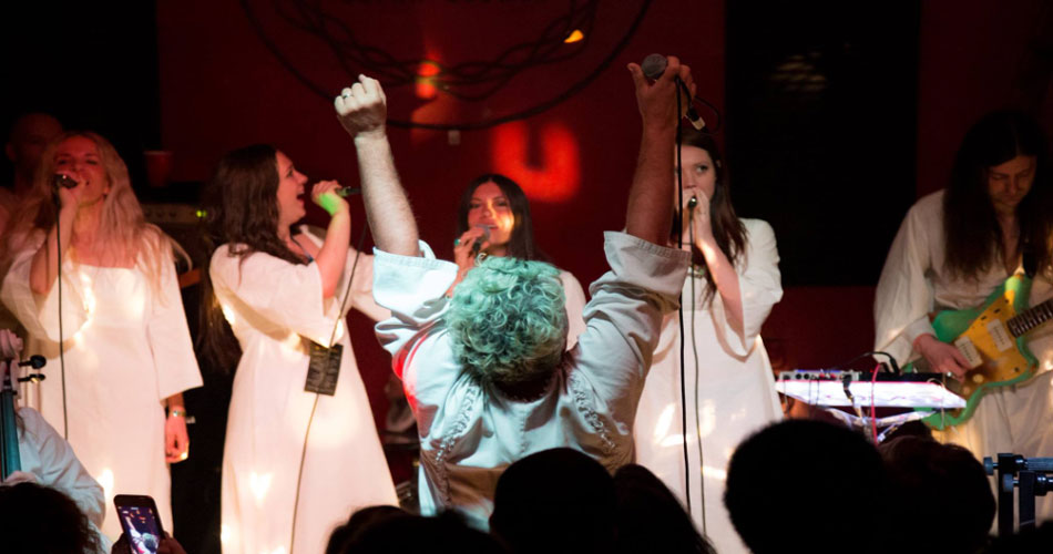 The Polyphonic Spree libera novo single “Got Down To The Soul”