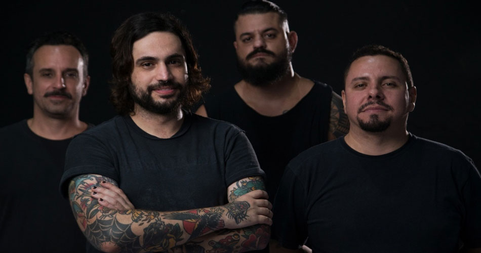 Faca Preta lança álbum “Resistir” pelo selo Repetente Records