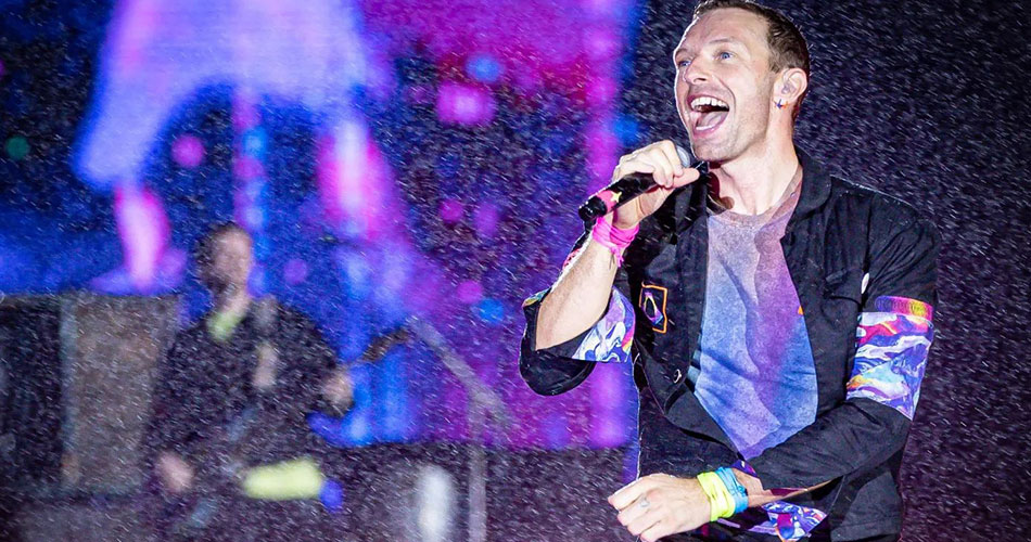 Coldplay crava seu 10º álbum consecutivo no topo da parada britânica