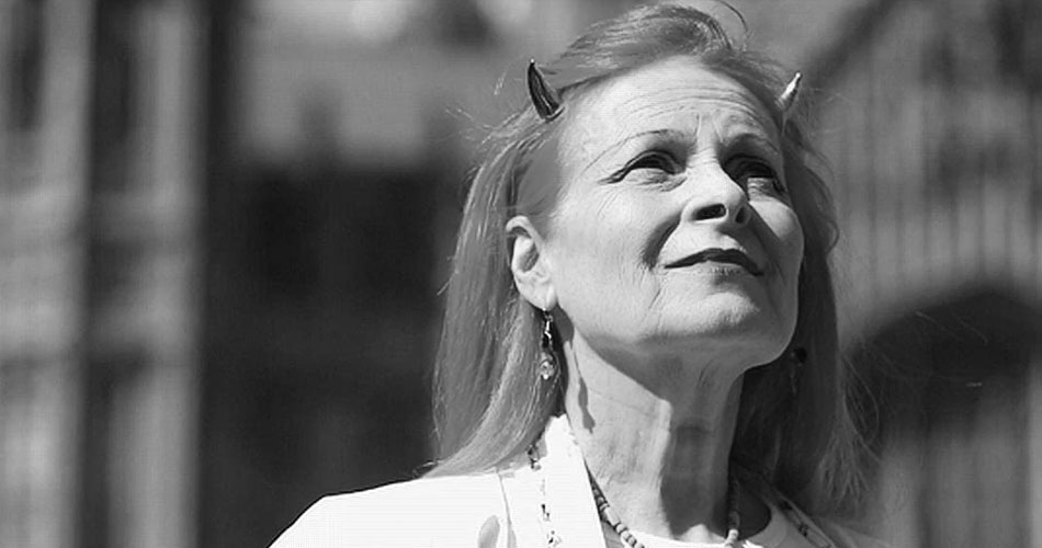 Morre Vivienne Westwood, estilista pioneira no visual punk