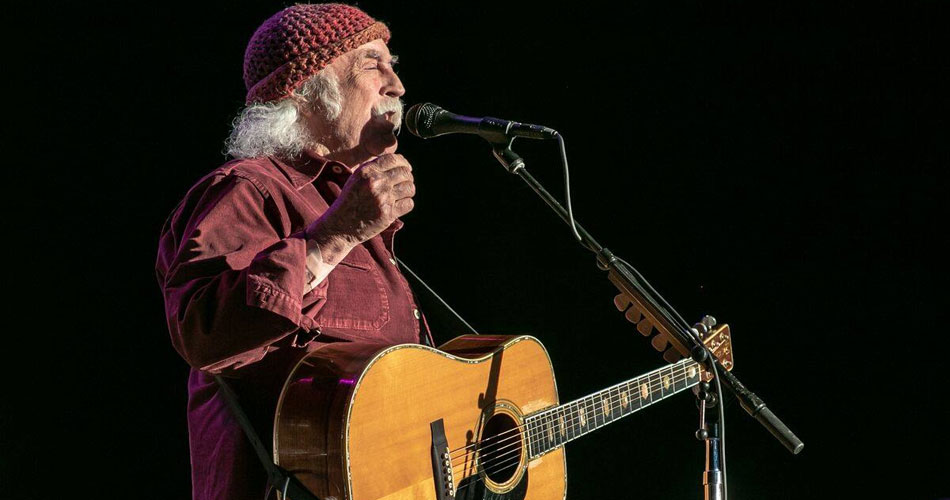 David Crosby divulga seu último álbum ao vivo e diz que tendinite o impede de fazer turnês