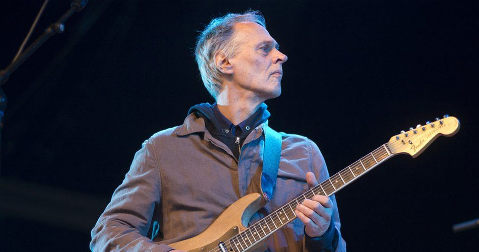 Morre Tom Verlaine, vocalista da influente banda punk Television