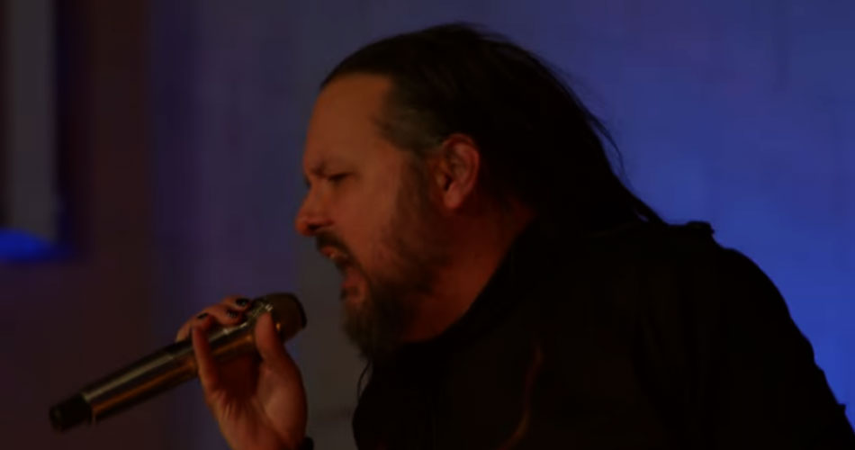 Korn celebra aniversário do álbum “Requiem” com EP especial e vídeo com performance de 5 faixas