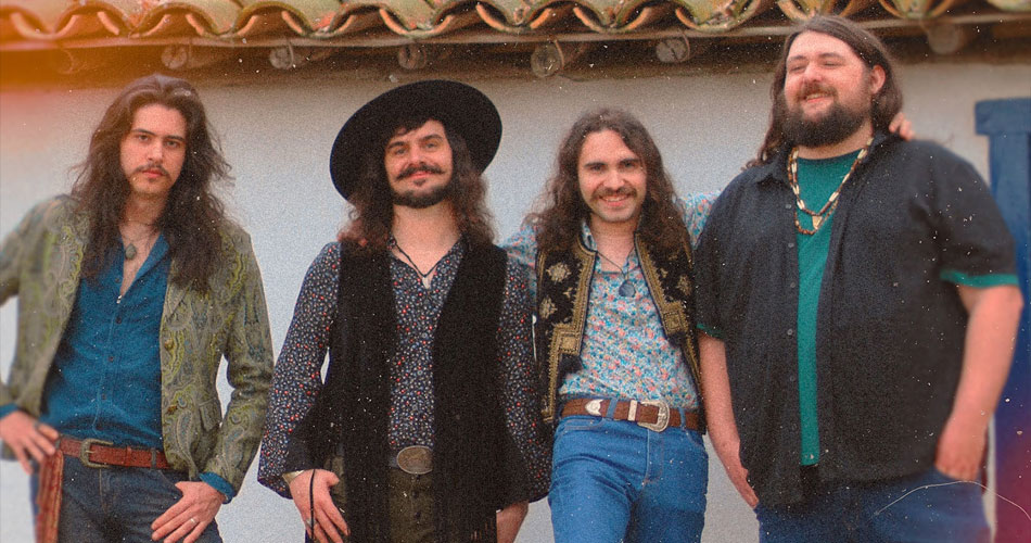 Hurricanes revive os anos 70 em single “The Bird’s Gone”