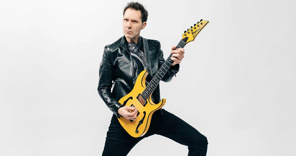 Paul Gilbert faz tributo a Dio em novo álbum instrumental