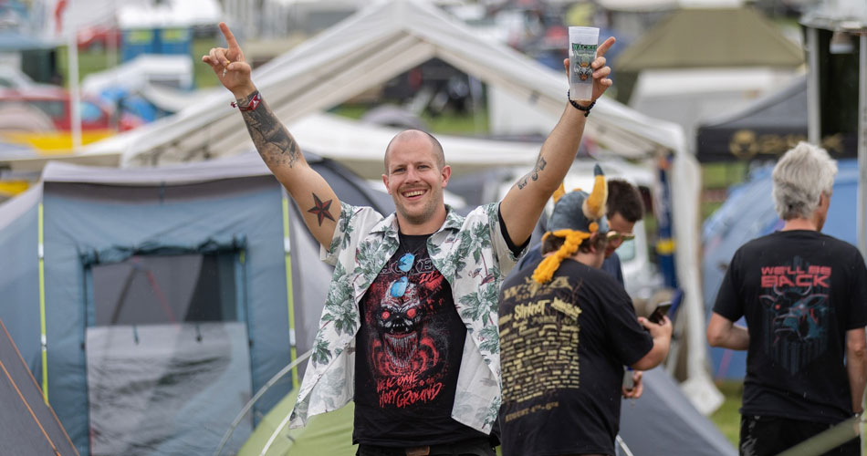 Fã de rock bebe menos e é mais eclético na escolha de bebidas nas festas, diz estudo