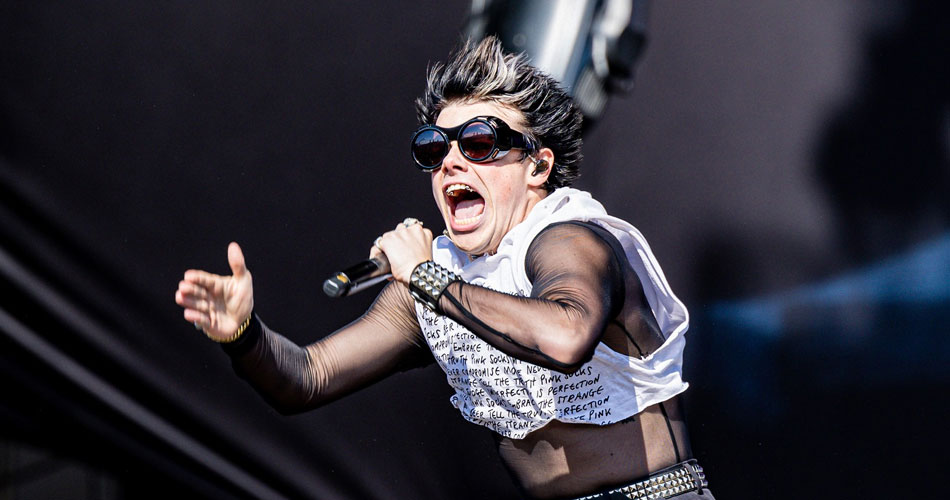 Yungblud participa da reunião dos Sex Pistols