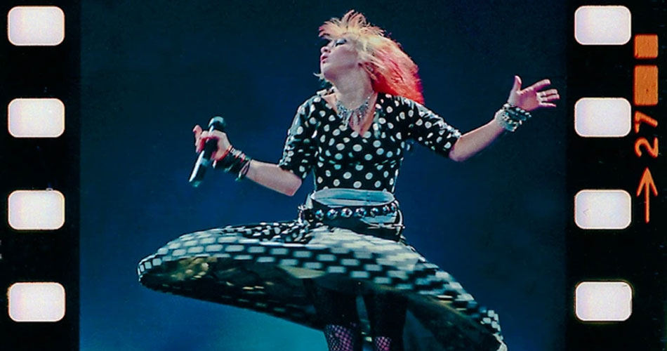 Cyndi Lauper participa de lançamento de seu documentário em festival na Irlanda