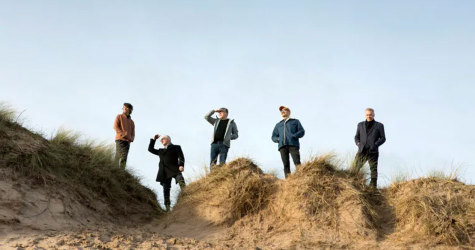 Teenage Fanclub lança novo single; veja clipe de “Tired Of Being Alone”