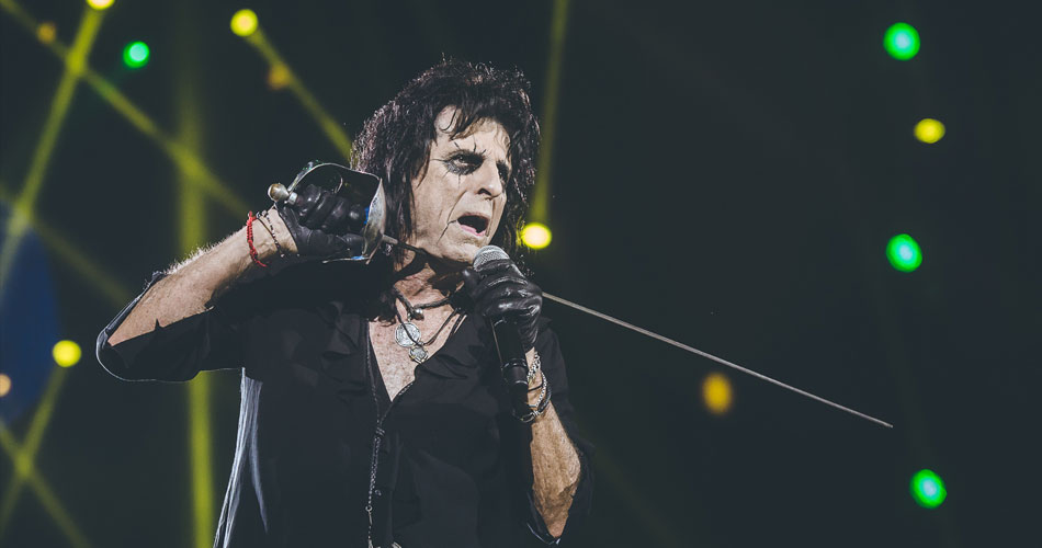 Alice Cooper diz que estrelas do rock não devem se envolver com política