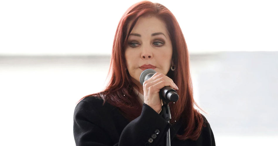 Priscilla Presley nega que tenha tido relações sexuais aos 14 anos com Elvis