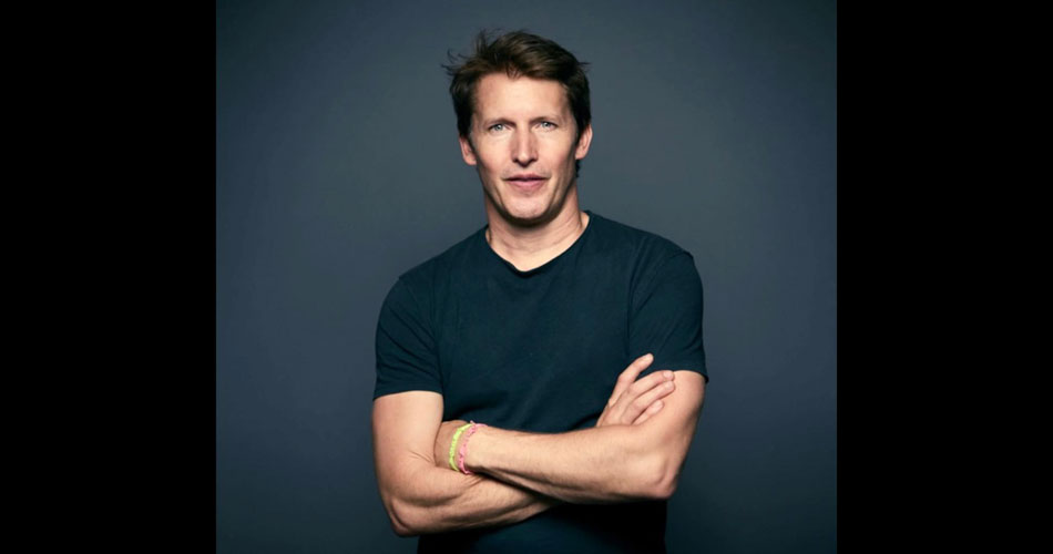 James Blunt libera novo single; ouça “The Girl That Never Was”