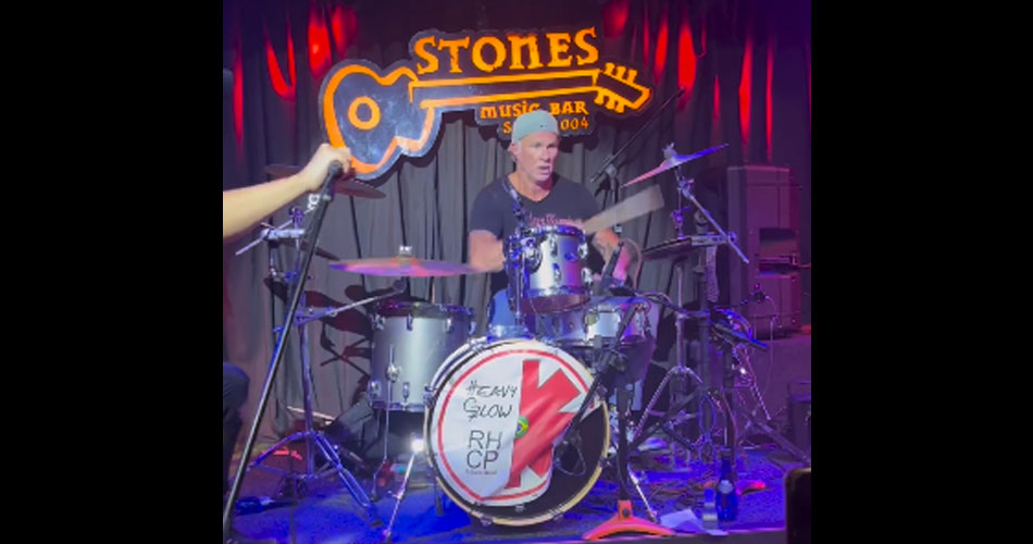 Red Hot Chili Peppers: Chad Smith toca com banda cover em bar de SP