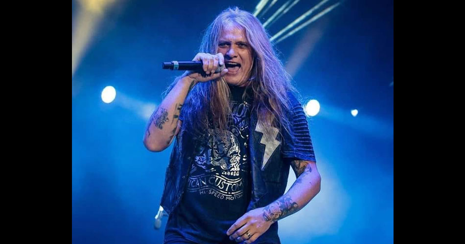 Sebastian Bach faz show no Brasil para celebrar 35 anos do álbum de estreia do Skid Row