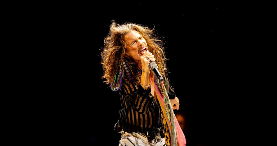 Steven Tyler faz primeira aparição pública após problemas vocais