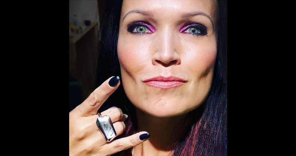 Tarja Turunen compartilha versão remasterizada de seu single “Dark Star”