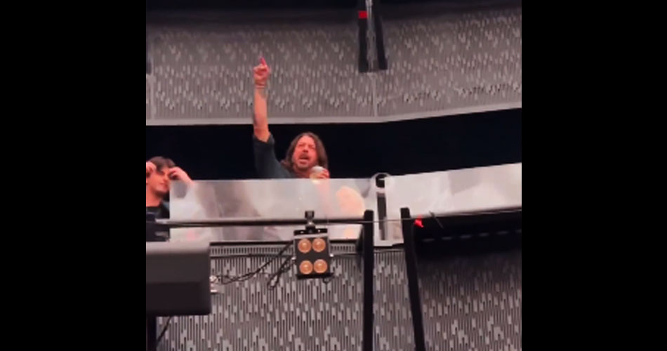 Dave Grohl é flagrado curtindo show do U2 em Las Vegas