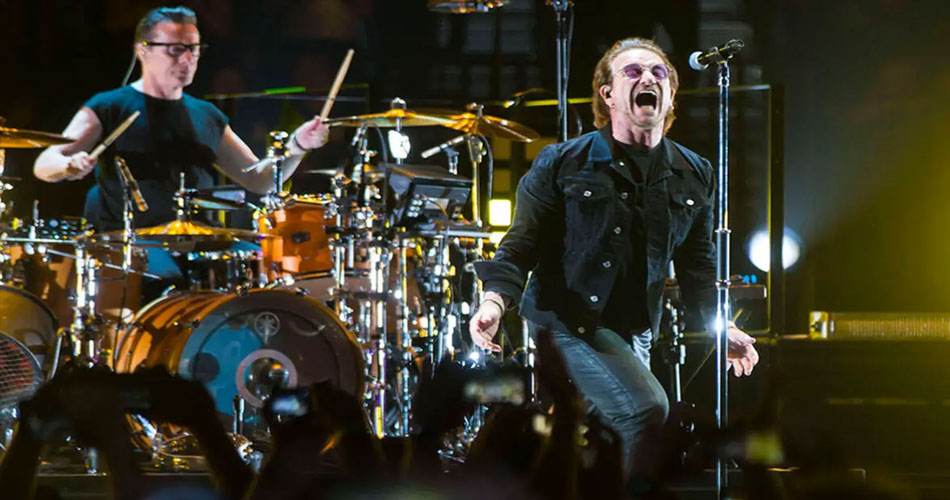 U2 presta homenagem ao baterista Larry Mullen Jr.