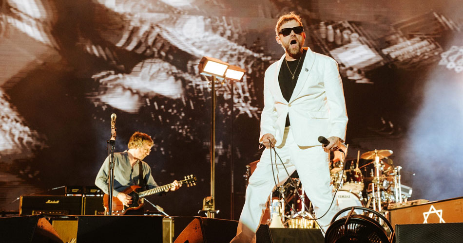 Damon Albarn se irrita com público do Coachella; ninguém quis cantar com ele músicas do blur