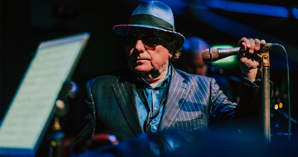 “Brown Eyed Girl”, clássico dos anos 60 de Van Morrison, atinge 1 bilhão de plays no Spotify