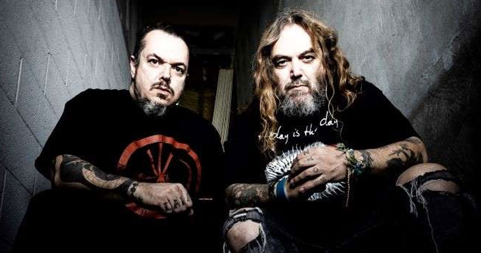 Max e Iggor Cavalera finalizam trilogia de regravações do Sepultura e mostram faixa inédita