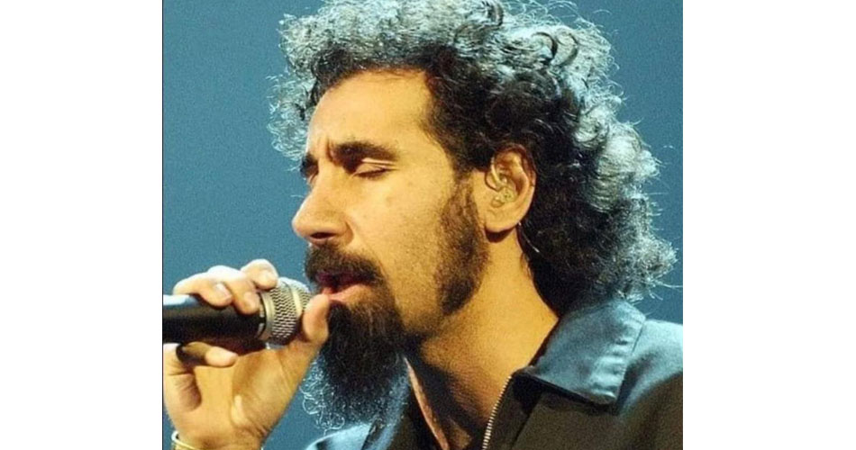 Serj Tankian diz que gostaria de lançar “músicas muito boas” arquivadas pelo System Of A Down