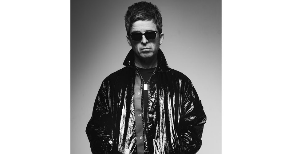 Com 57 anos, Noel Gallagher diz que terá “muita sorte de chegar aos 60”