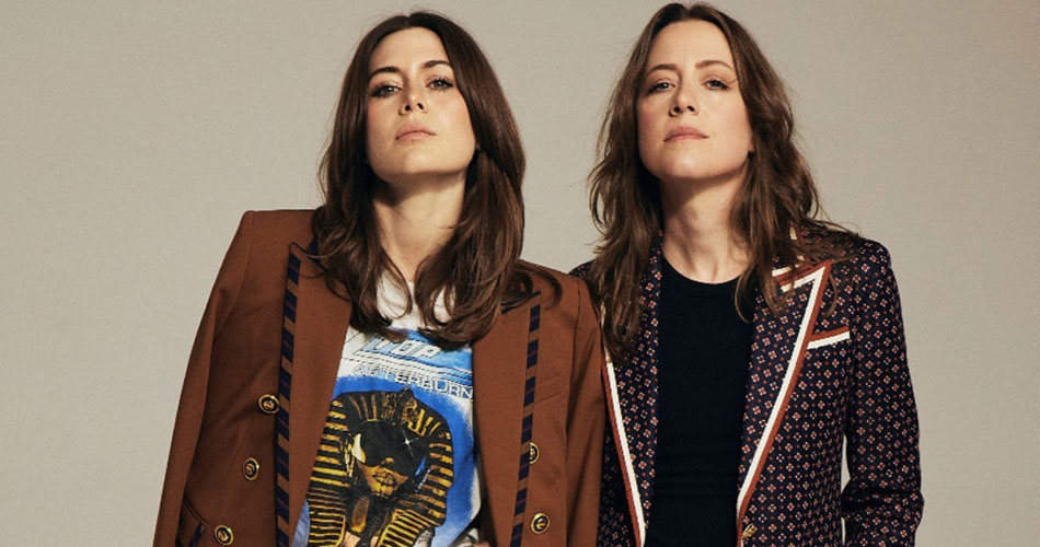 Larkin Poe entrega reflexão profunda sobre a jornada da vida no single “Mockingbird”